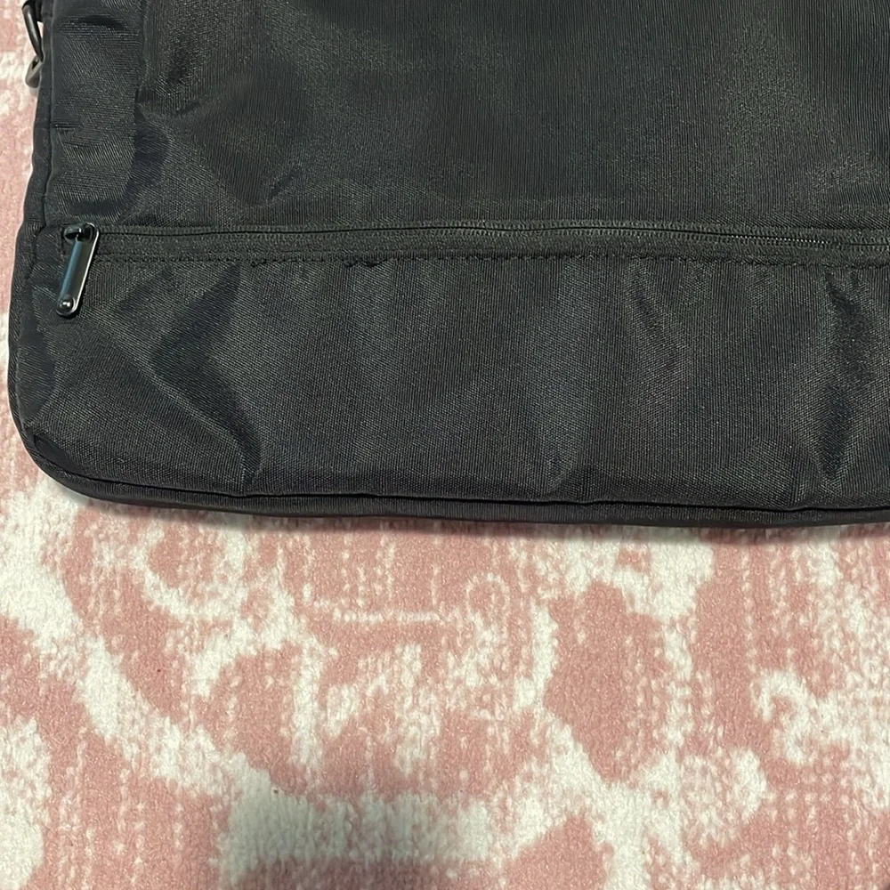 EUC - IBM Thinkpad laptop bag